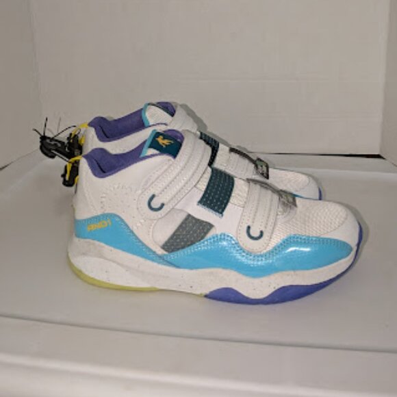 AND 1 high top basketball shoes Size youth 5 Glow In Dark Sole New With Tags - Picture 4 of 6
